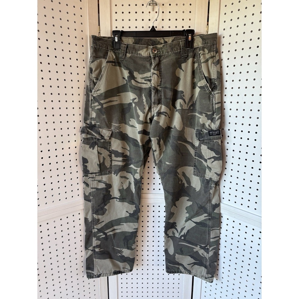 Wrangler 38/30 (29) Men's Camo Cargo Fleece Lined Pants Khaki Warm Outdoor Work